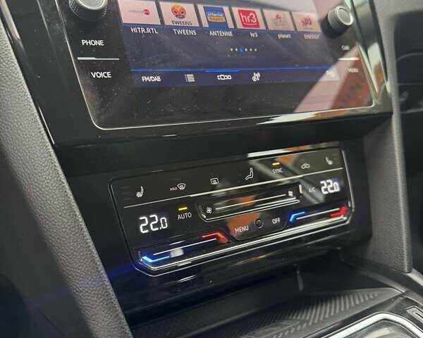 Серый Фольксваген Пассат, объемом двигателя 1.97 л и пробегом 203 тыс. км за 24000 $, фото 16 на Automoto.ua