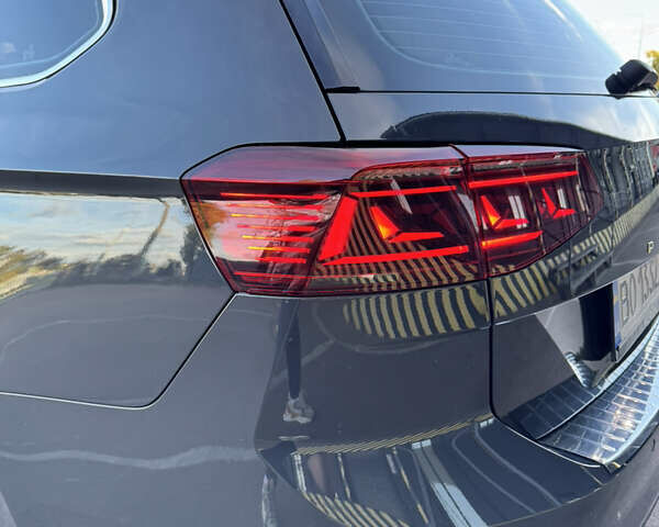 Серый Фольксваген Пассат, объемом двигателя 1.97 л и пробегом 265 тыс. км за 22300 $, фото 10 на Automoto.ua