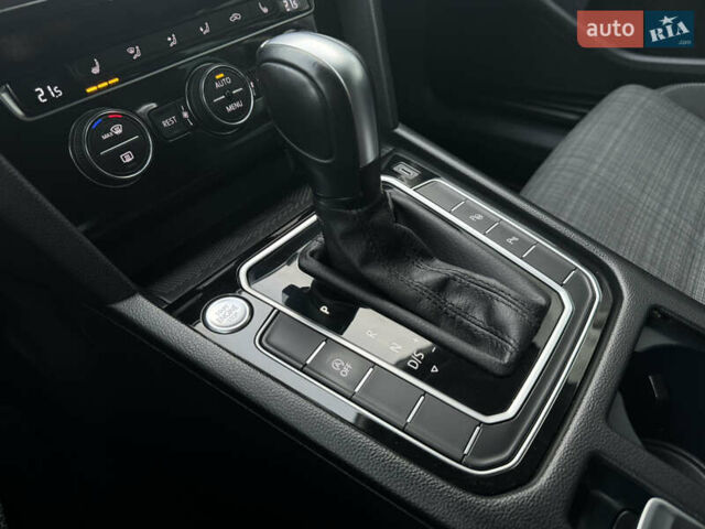 Серый Фольксваген Пассат, объемом двигателя 2 л и пробегом 220 тыс. км за 19800 $, фото 47 на Automoto.ua