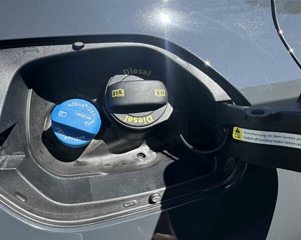 Серый Фольксваген Пассат, объемом двигателя 1.97 л и пробегом 185 тыс. км за 28000 $, фото 6 на Automoto.ua