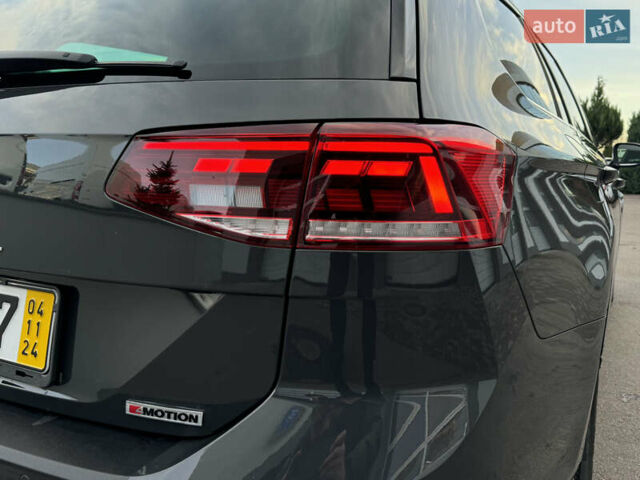 Серый Фольксваген Пассат, объемом двигателя 2 л и пробегом 220 тыс. км за 19800 $, фото 13 на Automoto.ua