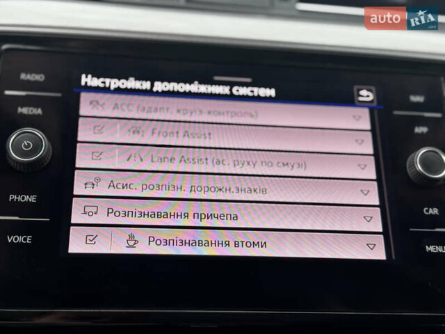 Серый Фольксваген Пассат, объемом двигателя 2 л и пробегом 200 тыс. км за 20900 $, фото 81 на Automoto.ua