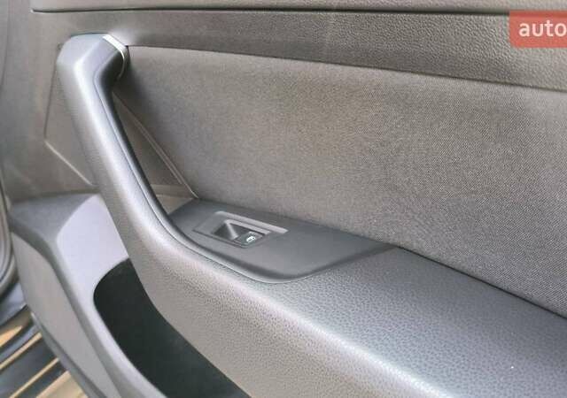 Серый Фольксваген Пассат, объемом двигателя 2 л и пробегом 162 тыс. км за 26000 $, фото 12 на Automoto.ua