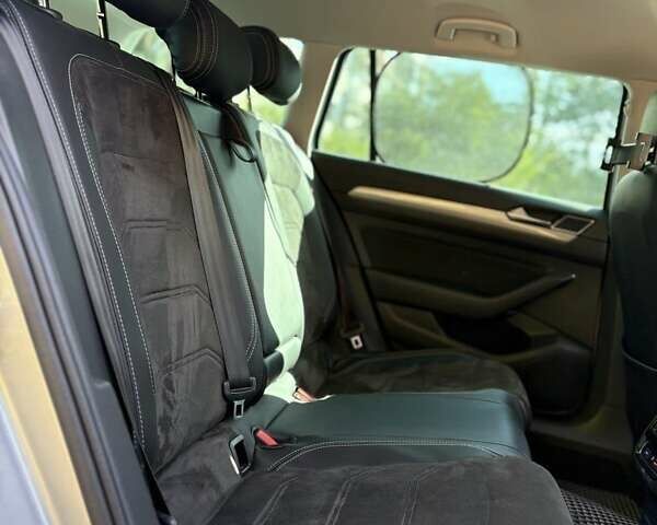 Серый Фольксваген Пассат, объемом двигателя 1.97 л и пробегом 207 тыс. км за 23000 $, фото 21 на Automoto.ua