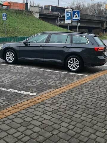 Серый Фольксваген Пассат, объемом двигателя 1.97 л и пробегом 208 тыс. км за 23000 $, фото 3 на Automoto.ua