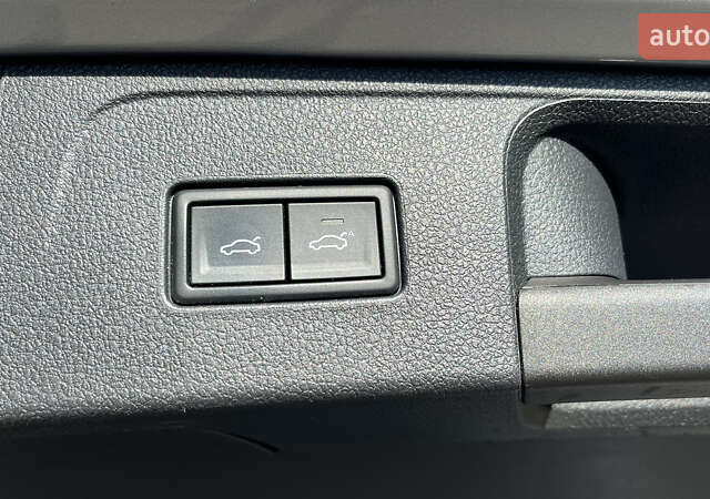 Серый Фольксваген Пассат, объемом двигателя 1.97 л и пробегом 176 тыс. км за 27900 $, фото 27 на Automoto.ua