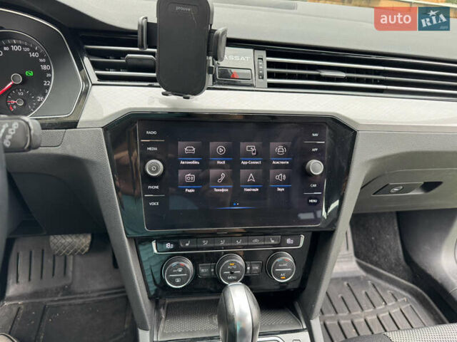 Сірий Фольксваген Пассат, об'ємом двигуна 1.97 л та пробігом 160 тис. км за 21000 $, фото 2 на Automoto.ua