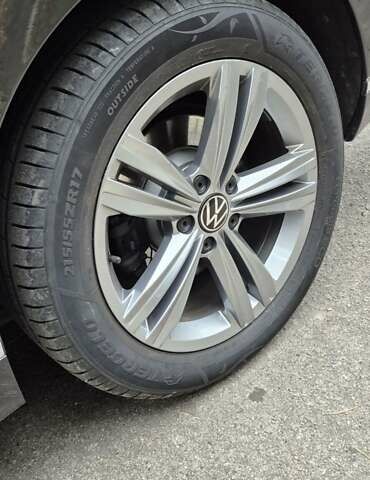 Серый Фольксваген Пассат, объемом двигателя 1.97 л и пробегом 207 тыс. км за 23900 $, фото 23 на Automoto.ua