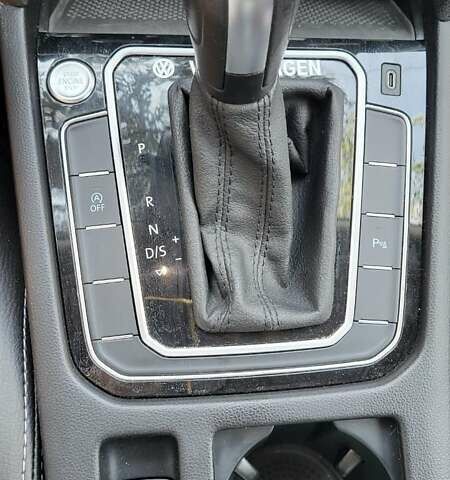 Серый Фольксваген Пассат, объемом двигателя 1.97 л и пробегом 207 тыс. км за 23000 $, фото 34 на Automoto.ua