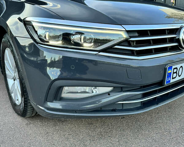 Серый Фольксваген Пассат, объемом двигателя 1.97 л и пробегом 265 тыс. км за 22300 $, фото 4 на Automoto.ua