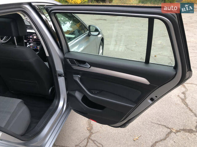 Серый Фольксваген Пассат, объемом двигателя 1.97 л и пробегом 185 тыс. км за 22950 $, фото 56 на Automoto.ua