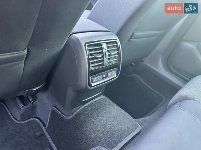 Серый Фольксваген Пассат, объемом двигателя 1.97 л и пробегом 188 тыс. км за 22700 $, фото 12 на Automoto.ua