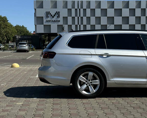 Серый Фольксваген Пассат, объемом двигателя 1.97 л и пробегом 170 тыс. км за 22200 $, фото 7 на Automoto.ua