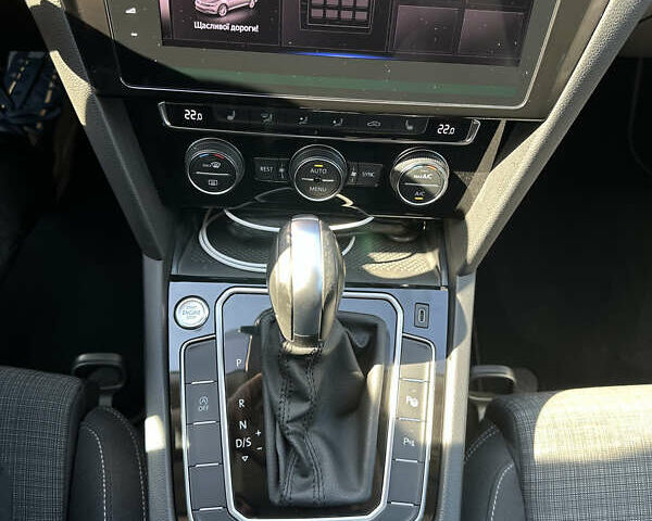 Серый Фольксваген Пассат, объемом двигателя 1.97 л и пробегом 170 тыс. км за 22200 $, фото 14 на Automoto.ua