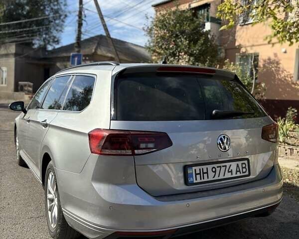 Серый Фольксваген Пассат, объемом двигателя 1.97 л и пробегом 207 тыс. км за 23000 $, фото 17 на Automoto.ua