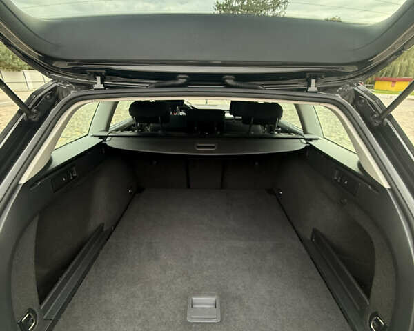 Серый Фольксваген Пассат, объемом двигателя 1.6 л и пробегом 197 тыс. км за 18499 $, фото 23 на Automoto.ua