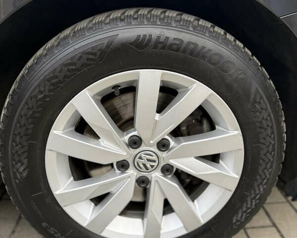 Серый Фольксваген Пассат, объемом двигателя 1.6 л и пробегом 197 тыс. км за 18499 $, фото 25 на Automoto.ua