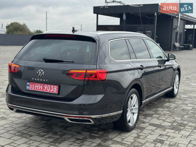 Серый Фольксваген Пассат, объемом двигателя 2 л и пробегом 216 тыс. км за 21300 $, фото 10 на Automoto.ua