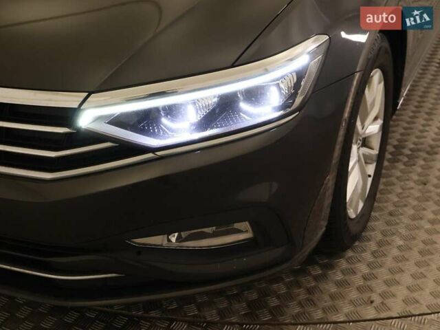 Сірий Фольксваген Пассат, об'ємом двигуна 1.6 л та пробігом 136 тис. км за 18500 $, фото 2 на Automoto.ua