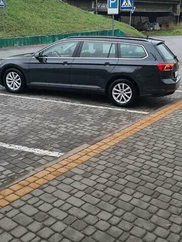 Серый Фольксваген Пассат, объемом двигателя 1.97 л и пробегом 208 тыс. км за 23000 $, фото 4 на Automoto.ua