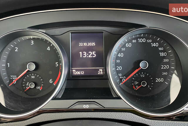 Серый Фольксваген Пассат, объемом двигателя 2 л и пробегом 120 тыс. км за 20950 $, фото 11 на Automoto.ua