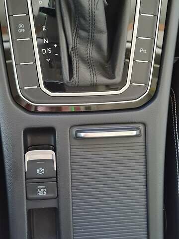 Серый Фольксваген Пассат, объемом двигателя 1.97 л и пробегом 203 тыс. км за 24000 $, фото 20 на Automoto.ua