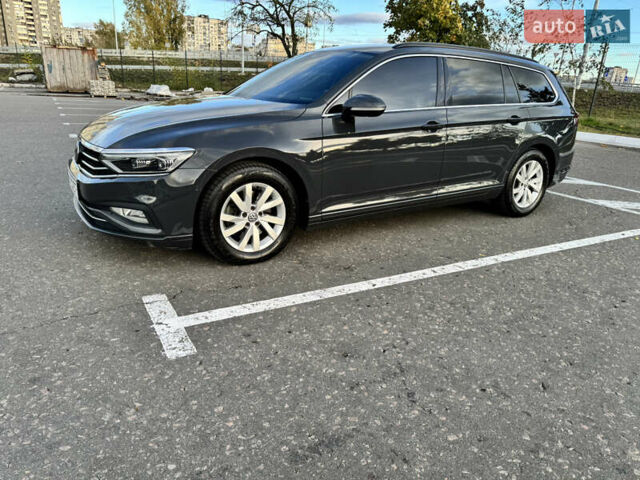 Серый Фольксваген Пассат, объемом двигателя 1.97 л и пробегом 265 тыс. км за 22300 $, фото 22 на Automoto.ua