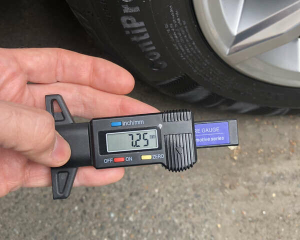 Серый Фольксваген Пассат, объемом двигателя 1.97 л и пробегом 185 тыс. км за 22950 $, фото 30 на Automoto.ua