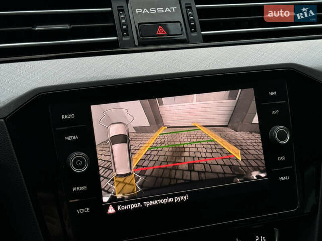 Серый Фольксваген Пассат, объемом двигателя 2 л и пробегом 220 тыс. км за 19800 $, фото 54 на Automoto.ua