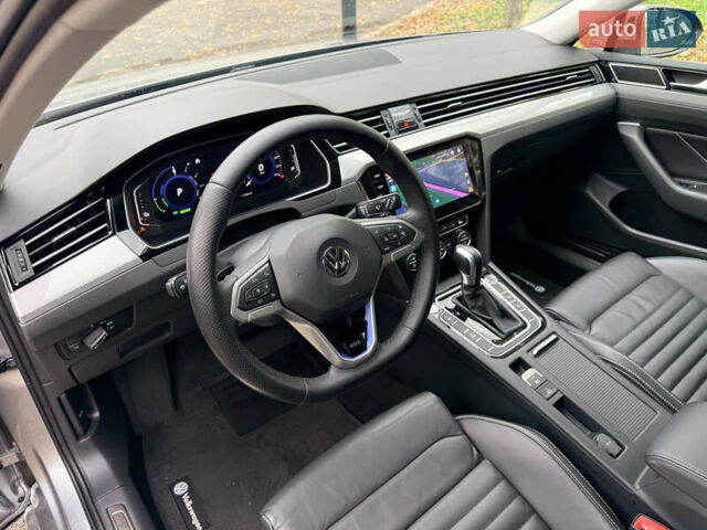 Серый Фольксваген Пассат, объемом двигателя 1.4 л и пробегом 111 тыс. км за 24700 $, фото 54 на Automoto.ua