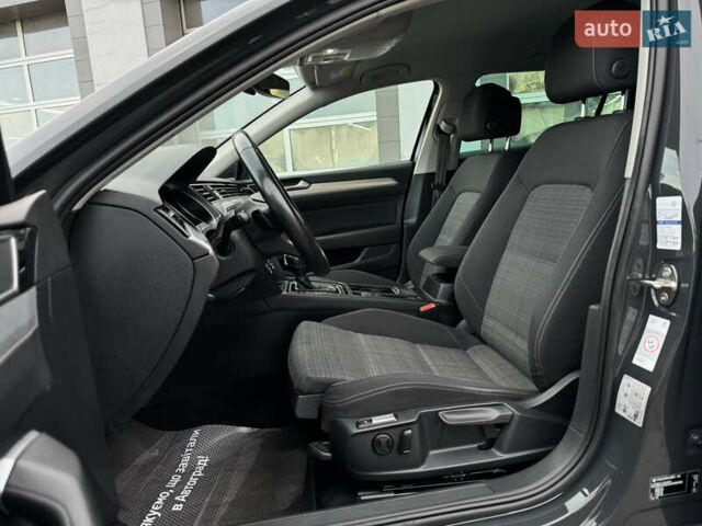 Серый Фольксваген Пассат, объемом двигателя 2 л и пробегом 220 тыс. км за 19800 $, фото 34 на Automoto.ua