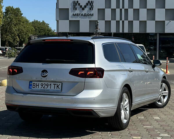 Серый Фольксваген Пассат, объемом двигателя 1.97 л и пробегом 170 тыс. км за 22200 $, фото 11 на Automoto.ua