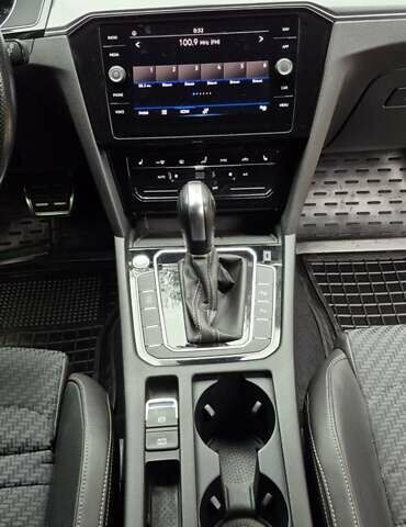 Серый Фольксваген Пассат, объемом двигателя 1.97 л и пробегом 207 тыс. км за 23900 $, фото 27 на Automoto.ua