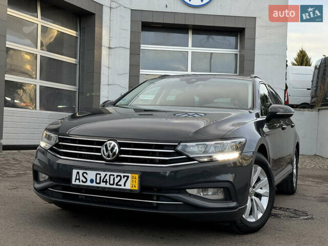 Серый Фольксваген Пассат, объемом двигателя 2 л и пробегом 220 тыс. км за 19800 $, фото 2 на Automoto.ua