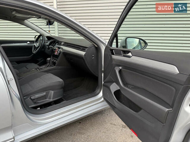 Серый Фольксваген Пассат, объемом двигателя 2 л и пробегом 205 тыс. км за 19500 $, фото 21 на Automoto.ua