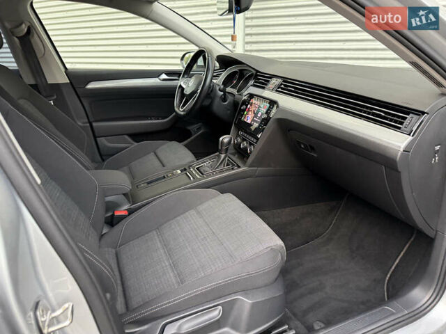 Серый Фольксваген Пассат, объемом двигателя 2 л и пробегом 205 тыс. км за 19500 $, фото 23 на Automoto.ua