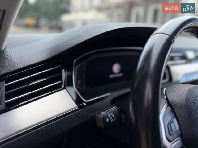 Фольксваген Пассат 2020 в Ужгороде на Automoto.ua Серый Фольксваген Пассат, объемом двигателя 1.97 л и пробегом 190 тыс. км за 20999 $, фото 9 на Automoto.ua