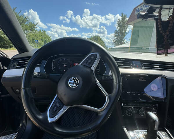 Серый Фольксваген Пассат, объемом двигателя 1.97 л и пробегом 185 тыс. км за 28000 $, фото 23 на Automoto.ua