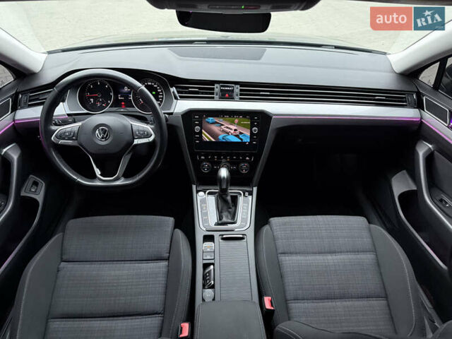 Сірий Фольксваген Пассат, об'ємом двигуна 2 л та пробігом 269 тис. км за 18750 $, фото 13 на Automoto.ua