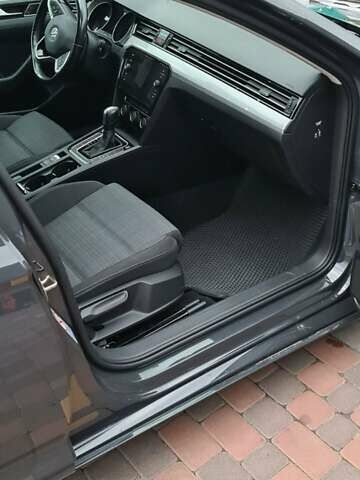 Серый Фольксваген Пассат, объемом двигателя 1.97 л и пробегом 208 тыс. км за 23000 $, фото 16 на Automoto.ua