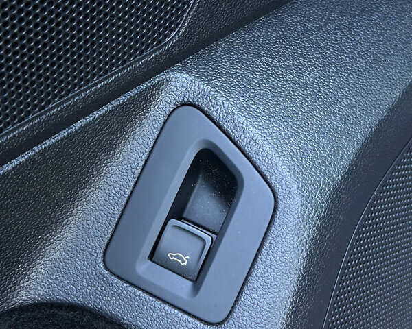 Сірий Фольксваген Пассат, об'ємом двигуна 1.97 л та пробігом 191 тис. км за 21200 $, фото 26 на Automoto.ua