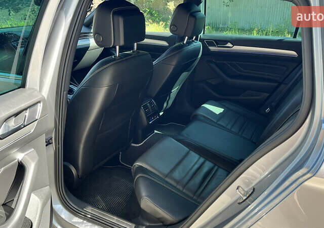 Серый Фольксваген Пассат, объемом двигателя 1.97 л и пробегом 176 тыс. км за 27900 $, фото 24 на Automoto.ua