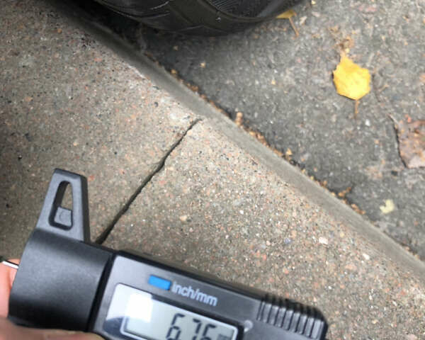 Серый Фольксваген Пассат, объемом двигателя 1.97 л и пробегом 185 тыс. км за 22950 $, фото 32 на Automoto.ua