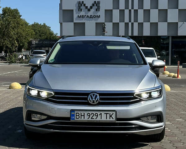 Серый Фольксваген Пассат, объемом двигателя 1.97 л и пробегом 170 тыс. км за 22200 $, фото 2 на Automoto.ua