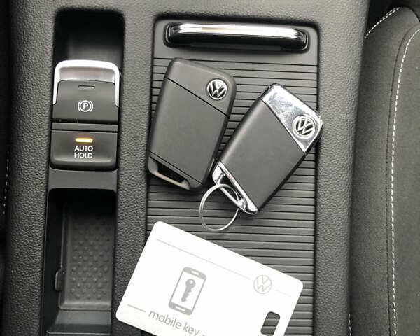 Серый Фольксваген Пассат, объемом двигателя 1.97 л и пробегом 185 тыс. км за 22950 $, фото 76 на Automoto.ua