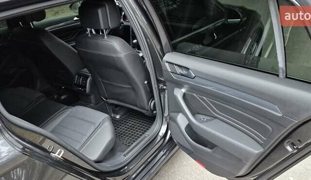 Серый Фольксваген Пассат, объемом двигателя 1.97 л и пробегом 207 тыс. км за 23900 $, фото 14 на Automoto.ua