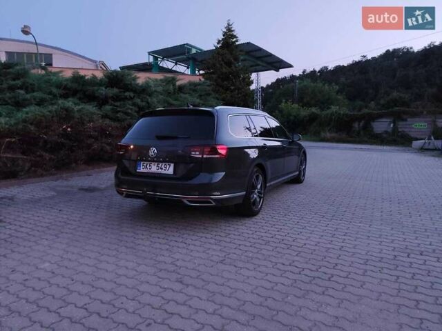 Серый Фольксваген Пассат, объемом двигателя 2 л и пробегом 280 тыс. км за 21800 $, фото 6 на Automoto.ua