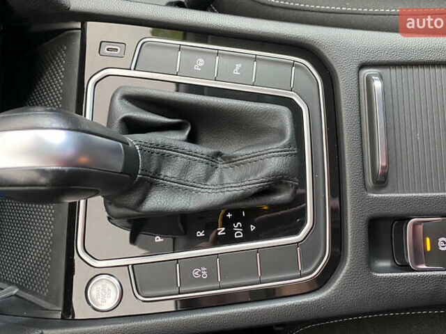 Серый Фольксваген Пассат, объемом двигателя 2 л и пробегом 120 тыс. км за 20950 $, фото 20 на Automoto.ua