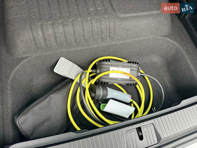 Серый Фольксваген Пассат, объемом двигателя 1.4 л и пробегом 111 тыс. км за 24700 $, фото 49 на Automoto.ua