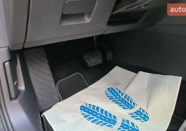 Серый Фольксваген Пассат, объемом двигателя 2 л и пробегом 162 тыс. км за 26000 $, фото 52 на Automoto.ua